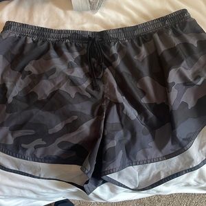 Ld navy athletic camo shorts